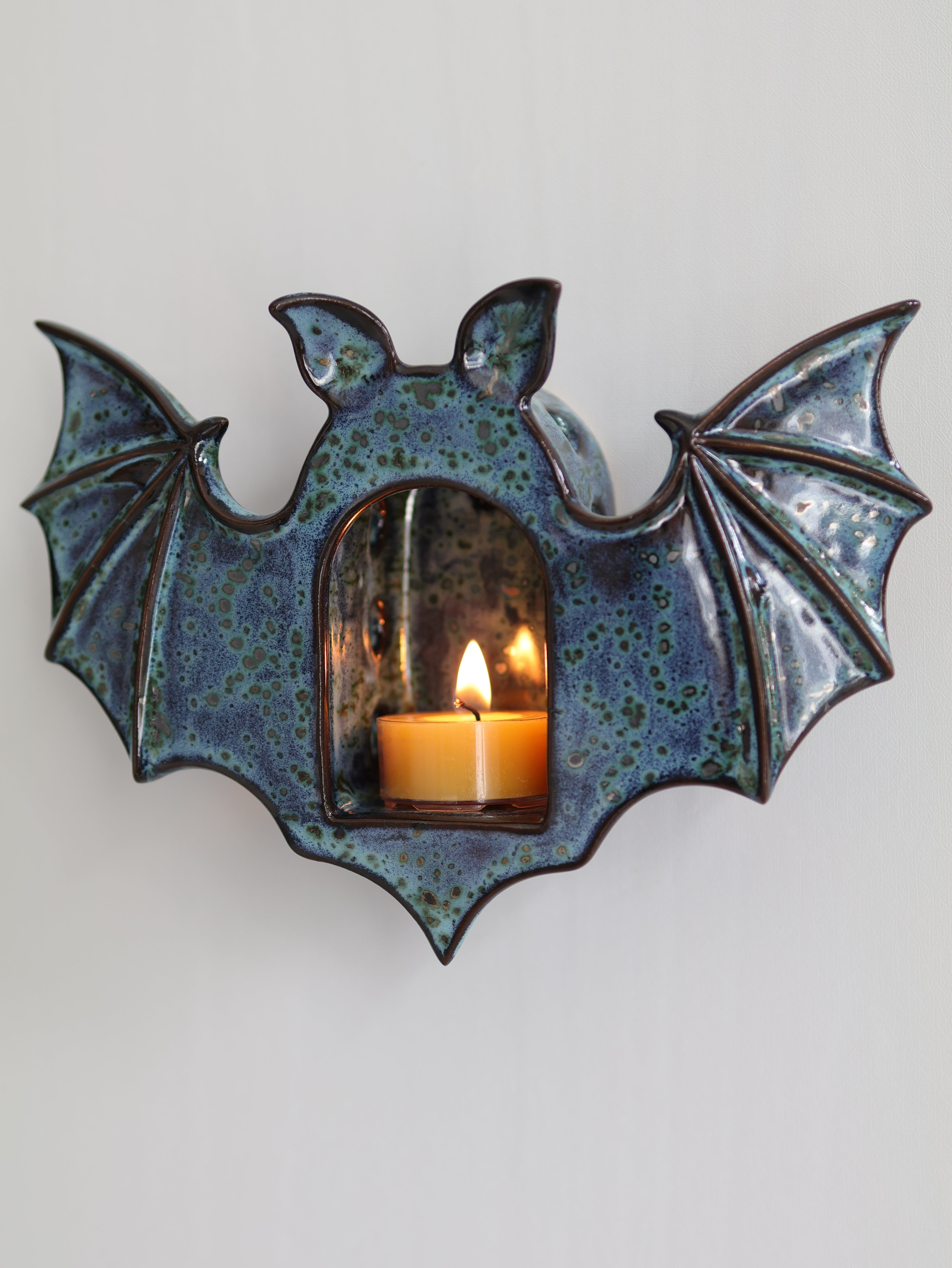 Bat Sconce, Nebula