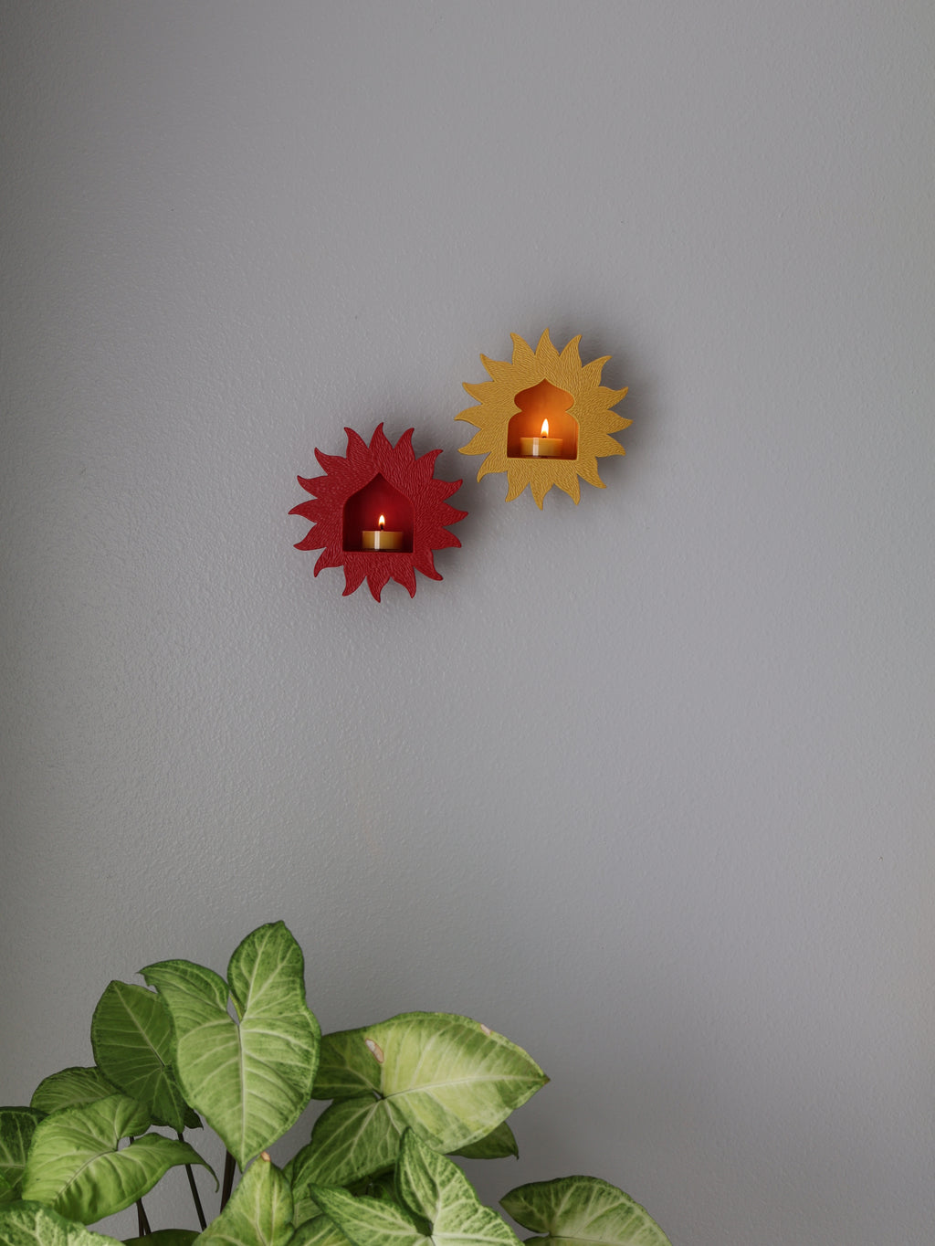 Sunburst Sconce, Red