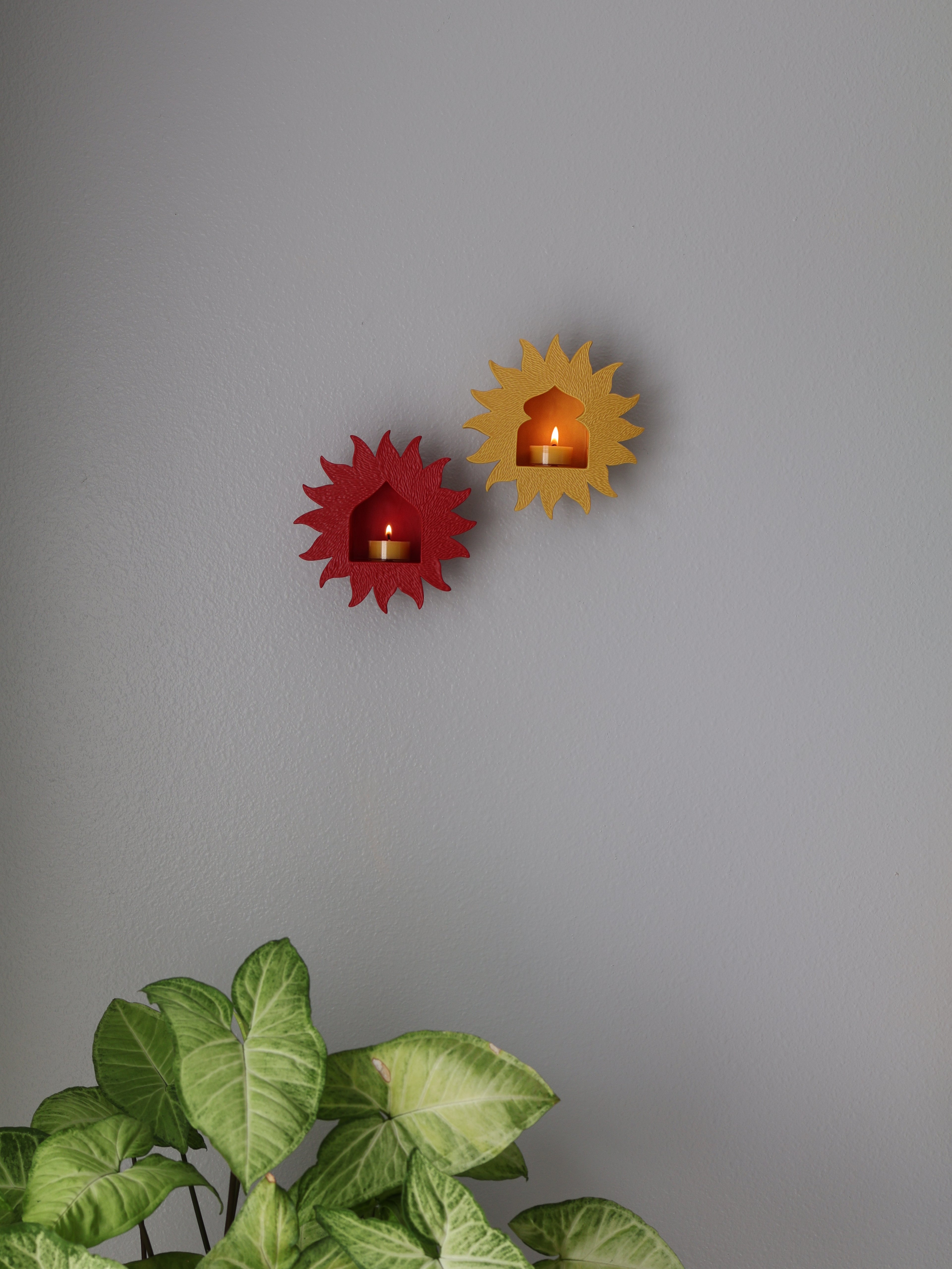Sunburst Sconce, Red