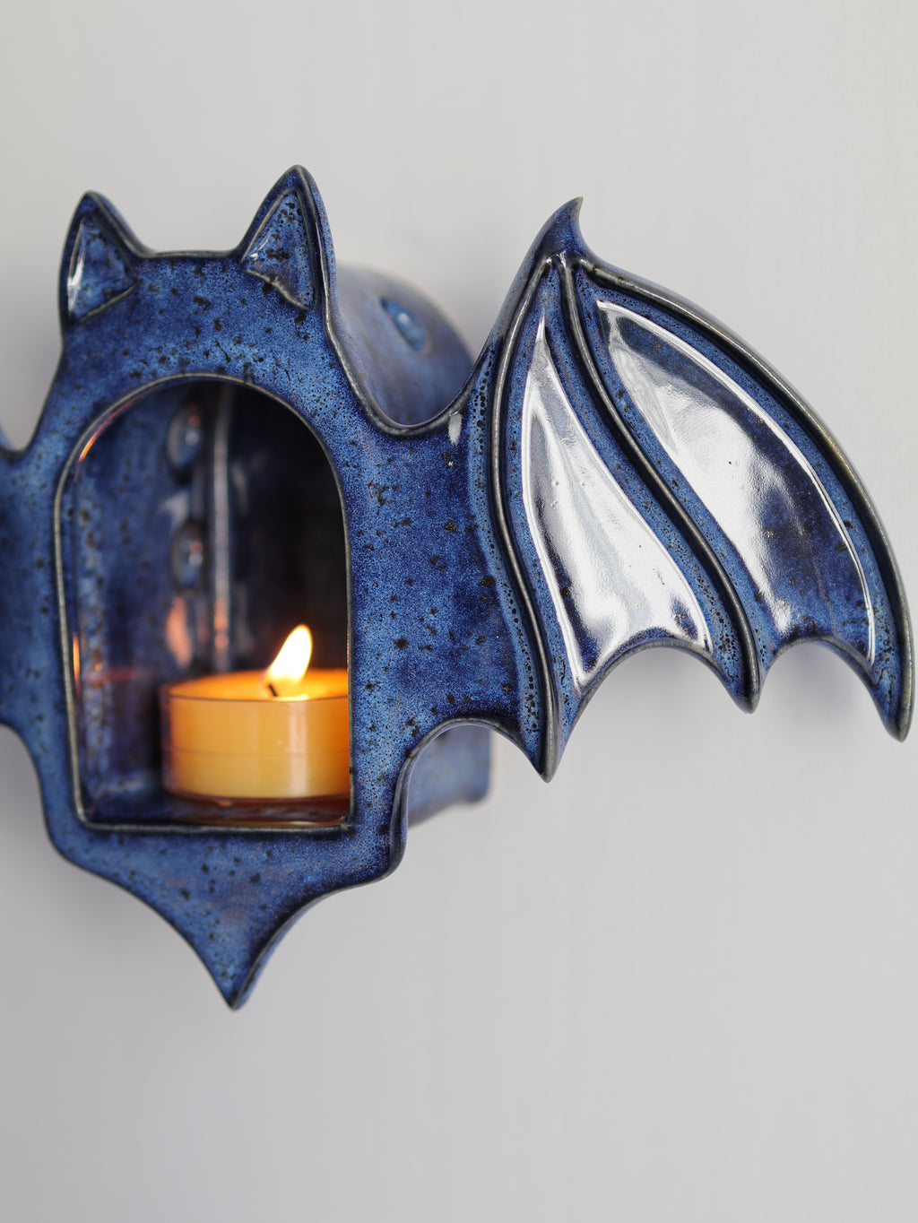 Bat Sconce, Abyss