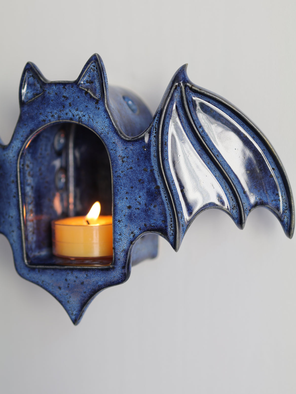 Bat Sconce, Abyss