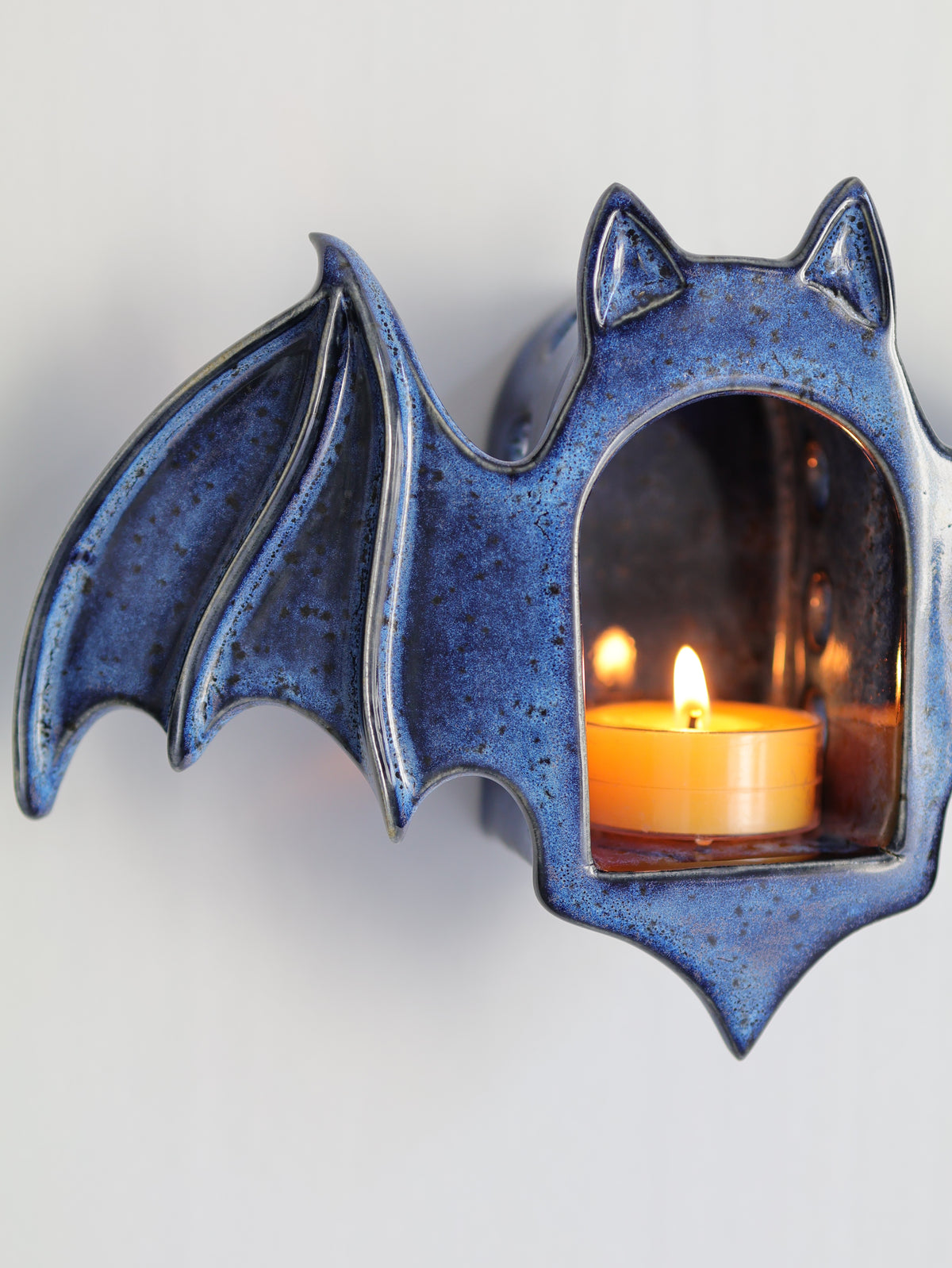 Bat Sconce, Abyss