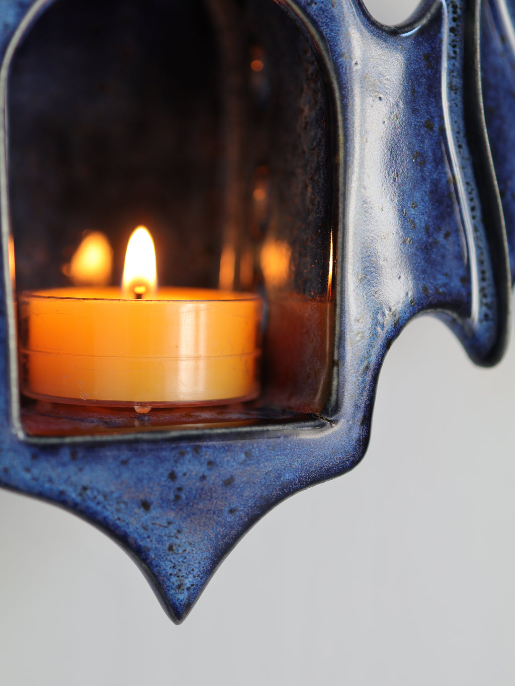 Bat Sconce, Abyss