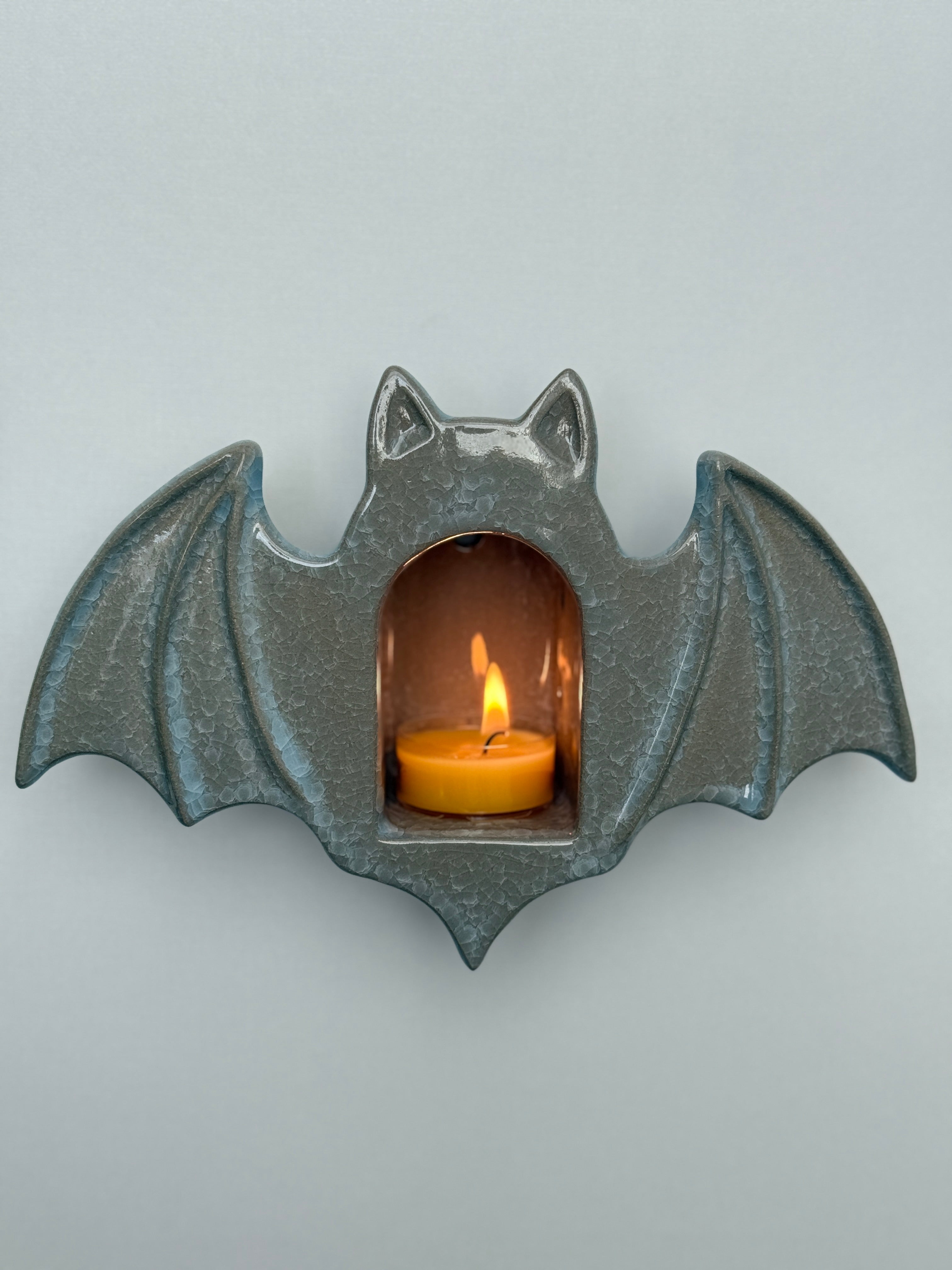 Bat Tealight Holder, Grey Crackle