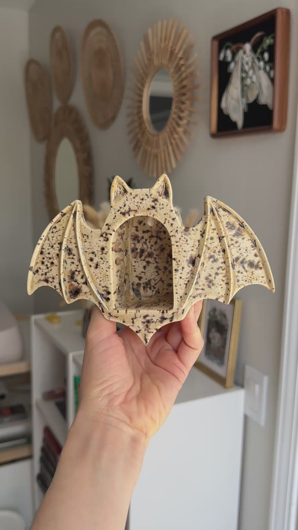 Bat Tealight Holder, Sandstone